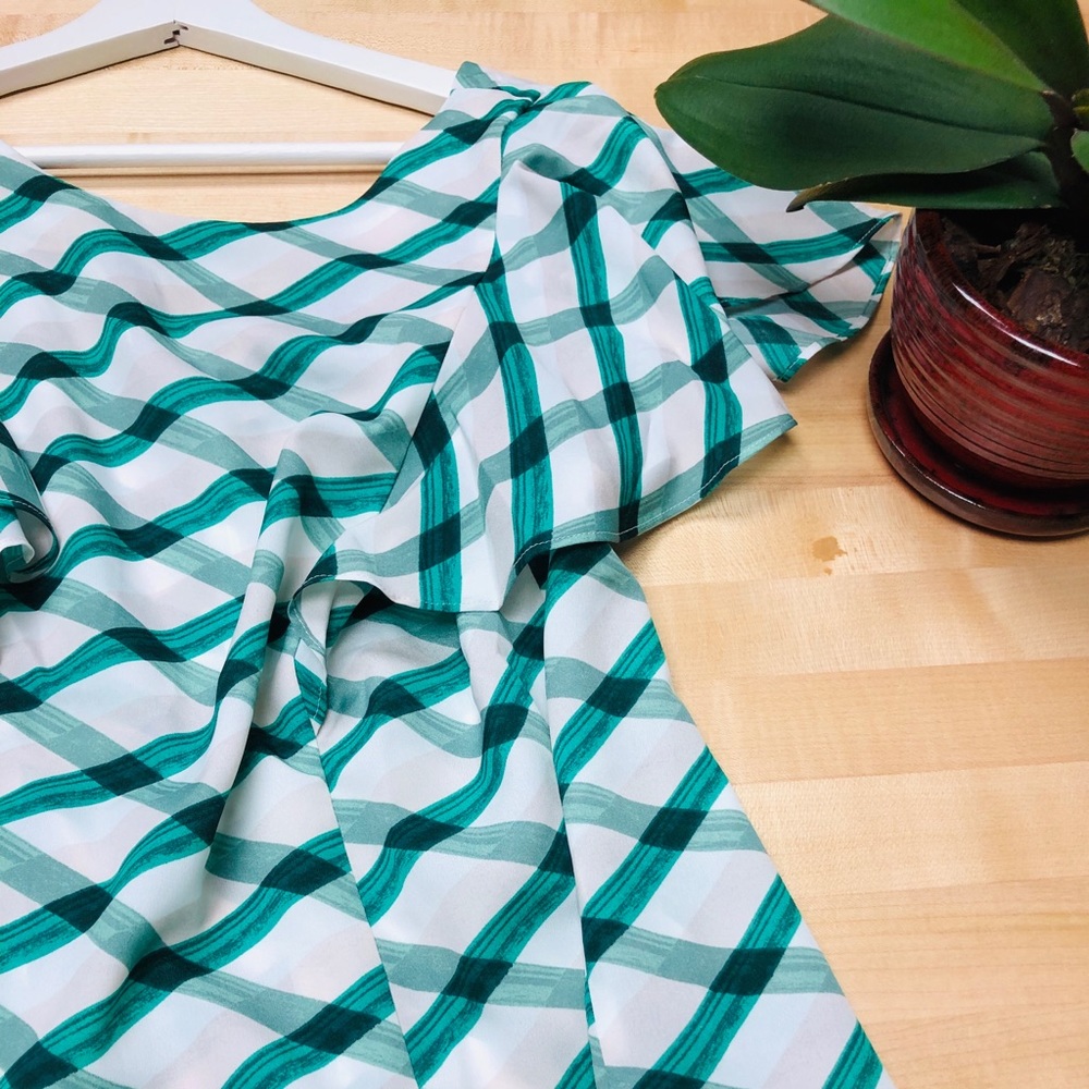 Banana Republic White & Green Blouse